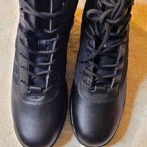 Working brand new boots